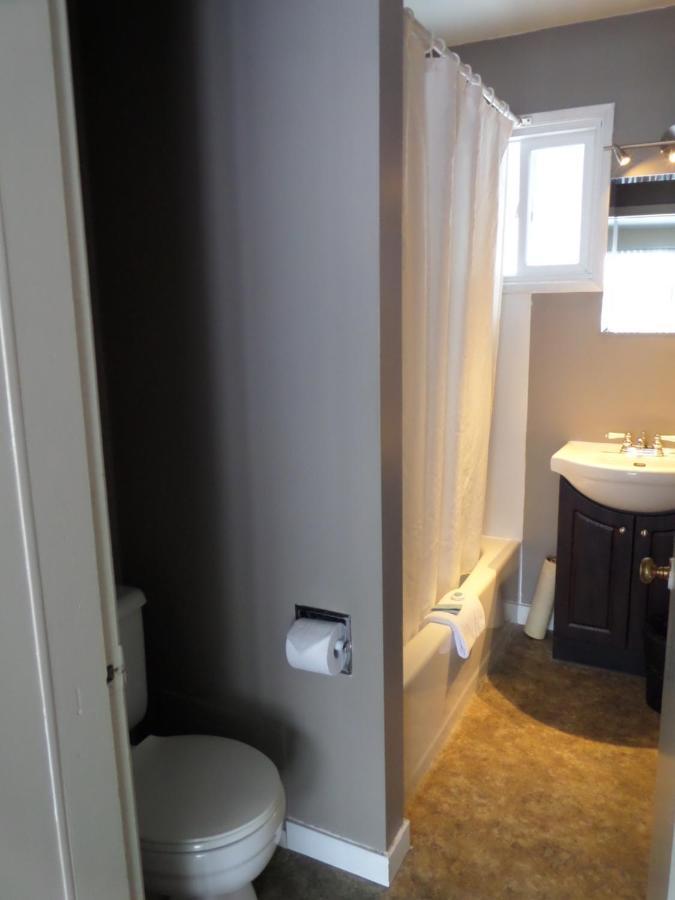 Ray Lyn Motel Trail Eksteriør bilde