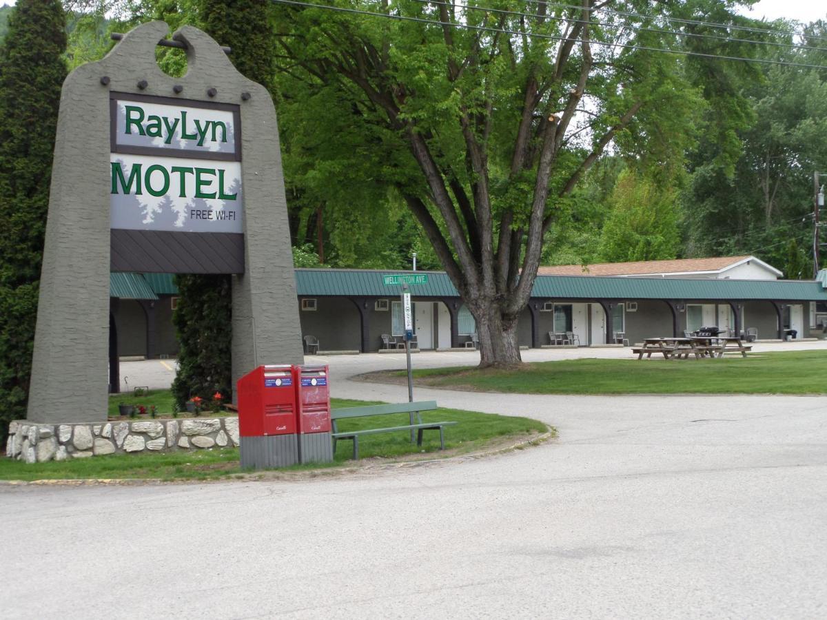 Ray Lyn Motel Trail Eksteriør bilde