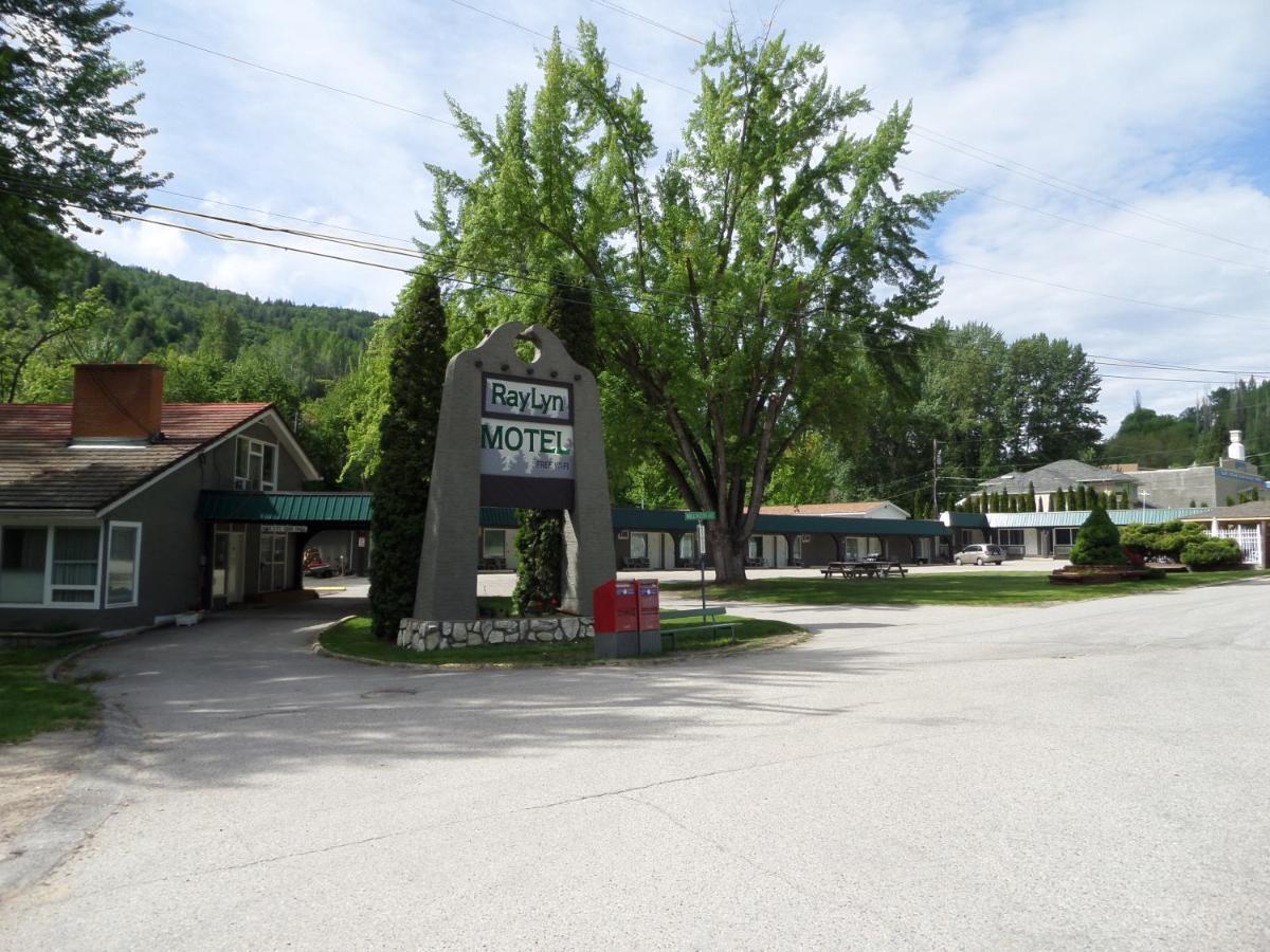 Ray Lyn Motel Trail Eksteriør bilde